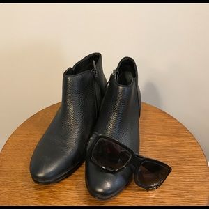 Sam Edelman black booties size 8.5